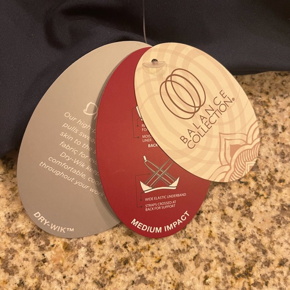 Balance collection yoga top, size XL - Picture 6 of 6